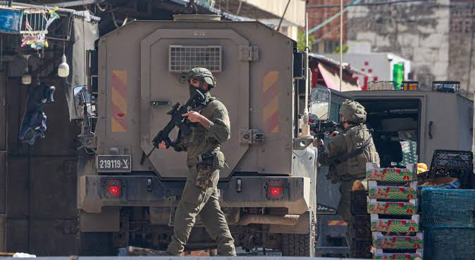 مصادر فلسطينية: استشهاد شابين برصاص الاحتلال في بيت فوريك بزعم محاولة تنفيذ عملية طعن