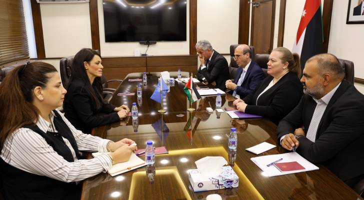 وزيرة التخطيط والتعاون الدولي، زينة طوقان، والأمينة التنفيذية للجنة الأمم الـمتحدة الاقتصادية والاجتماعية لغربي آسيا (الإسكوا)، رانيا المشاط