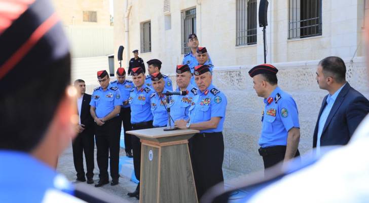 مدير الأمن العام اثناء زيارته  إدارة عمليات حفظ السلام