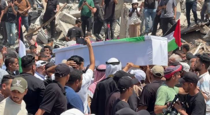 رحال: العالم مطالب بالابتعاد عن بيانات الشجب والاستنكاف واتخاذ خطوات عملية لإيقاف محو العائلات بغزة