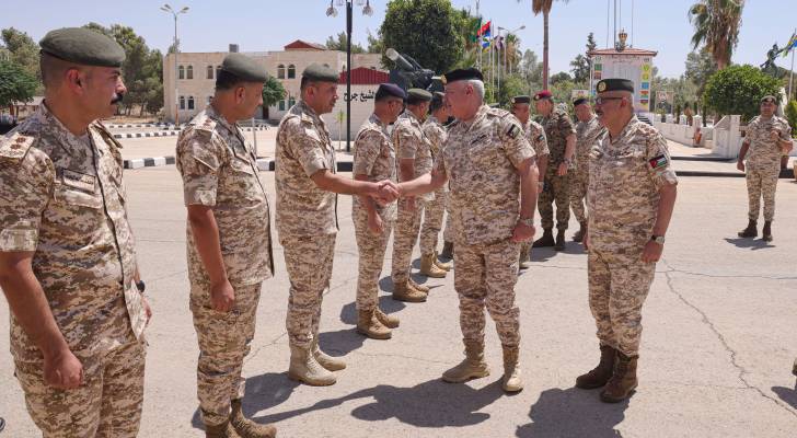 رئيس هيئة الأركان المشتركة يزور قيادة المنطقة العسكرية الشرقية
