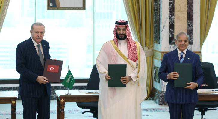 رئيس الوزراء الباكستاني وولي العهد السعودي والرئيس التركي