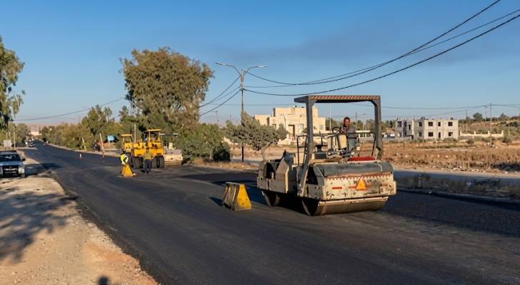 العرجان لـ"من هنا نبدأ": تعبيد 39 حيا منذ بدء العام وأعمال الصيانة مستمرة ليلا ونهارا