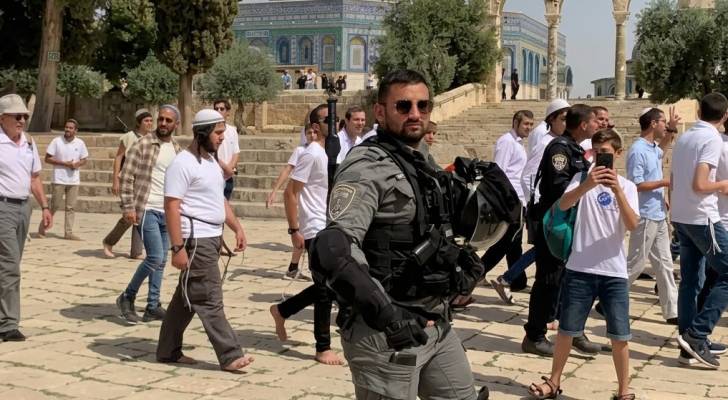 مصادر فلسطينية: 116 مستوطنا يقتحمون باحات المسجد الأقصى بحماية شرطة الاحتلال