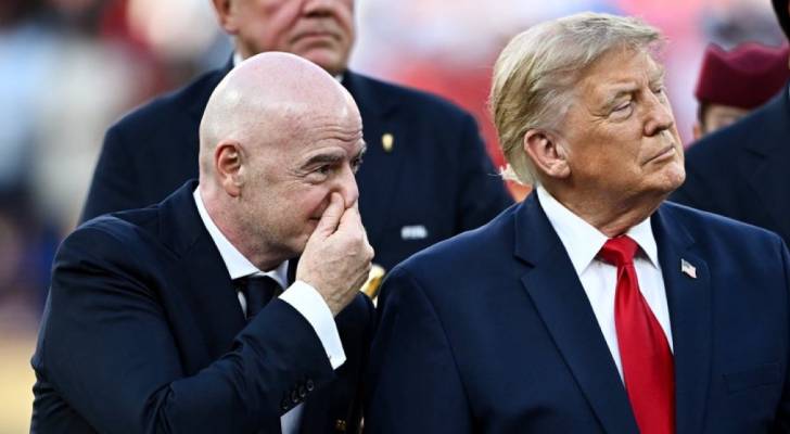 الرئيس الأمريكي دونالد ترمب ورئيس الفيفا جياني إنفانتينو