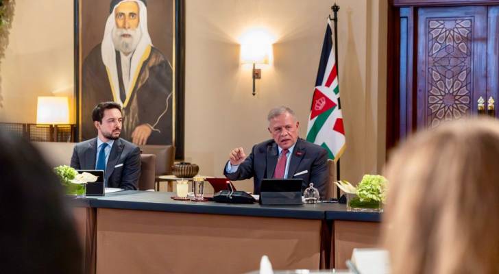 الملك يستقبل وفدا من مساعدي أعضاء الكونغرس الأمريكي