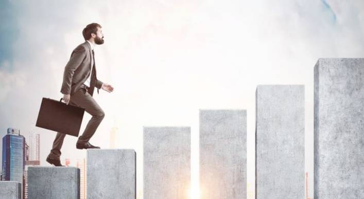بعد إعلان نتائج توجيهي.. كيف تحول معدلك إلى نقطة انطلاق؟