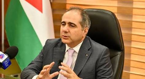 وزير الاستثمار طارق أبو غزالة