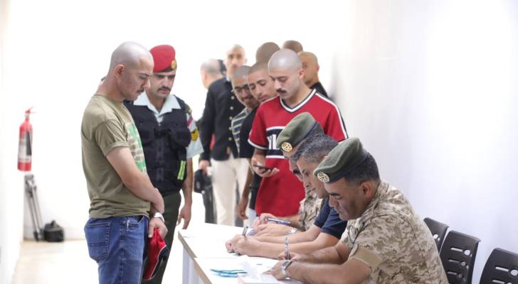 الفحوصات الطبية للدفعة الثالثة من مكلفي خدمة العلم
