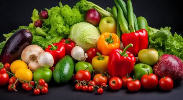 السوق المركزي يستقبل 2079 طن خضار.. واستقرار في أسعار البندورة والبطاطا