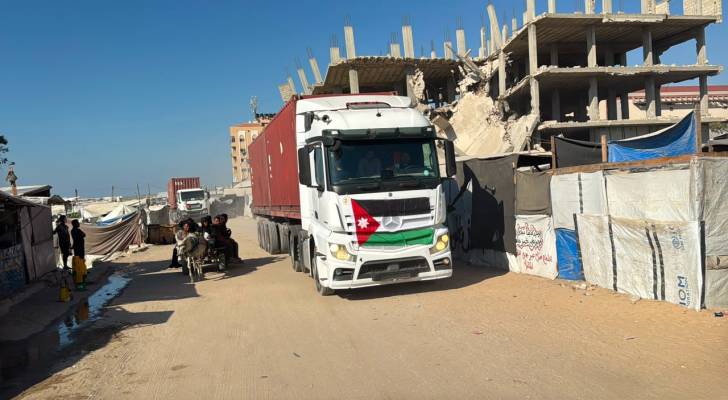 وصول قافلة تعزيز وتزويد طبي إلى المستشفى الميداني الأردني في خان يونس