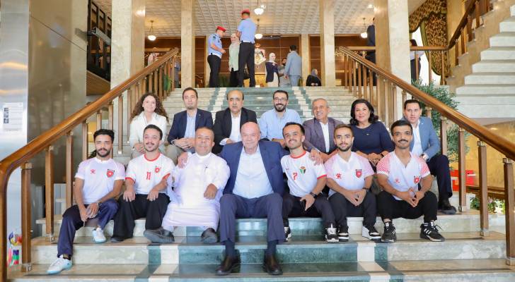 رئيس مجلس الأعيان يلتقي منتخب "نشامى ٢"