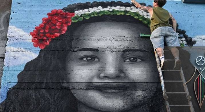 لوحة للطفلة الفلسطينية هند رجب