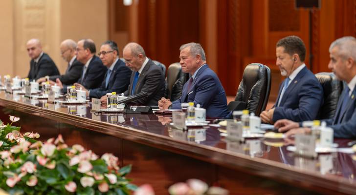 الملك يلتقي في بكين رئيس اللجنة الدائمة للمجلس الوطني لنواب الشعب الصيني - فيديو