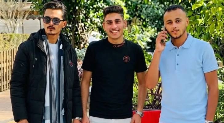وفاة 3 شبان إثر تدهور مركبة واشتعالها بمنطقة المحطة في عمان