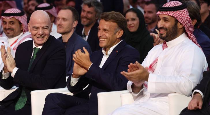 الرئيس الفرنسي وولي العهد السعودي ورئيس الفيفا