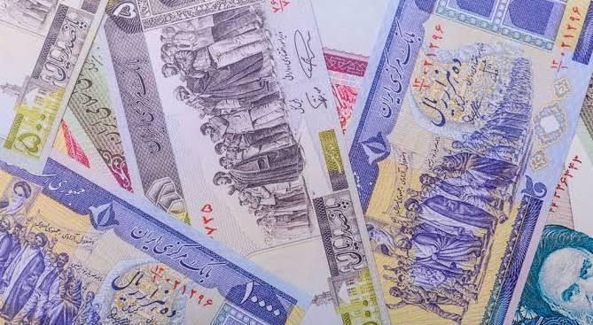 العملة الإيرانية