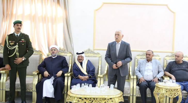 مندوبا عن الملك وولي العهد.. العيسوي يعزي عشائر النعيمي والخريسات ونزال