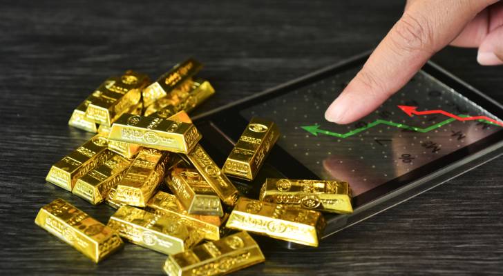 انخفاض أسعار الذهب والليرات في الأردن السبت
