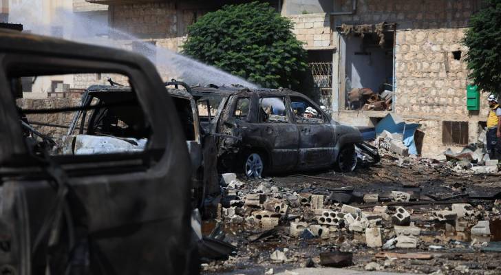 سيارات مشتعلة في موقع الحادثة