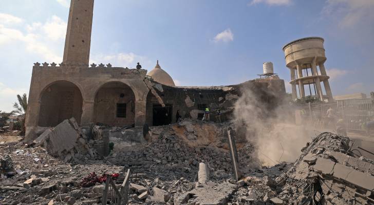 مصادر فلسطينية: 18 خرقا جديدا لـ "هدنة غزة" والاحتلال يواصل القصف والنسف