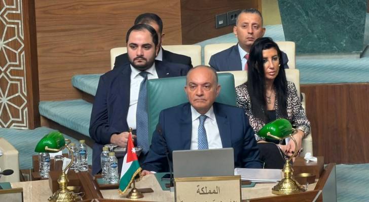 السفير الأردني في مصر أمجد العضايلة والوفد الأردني