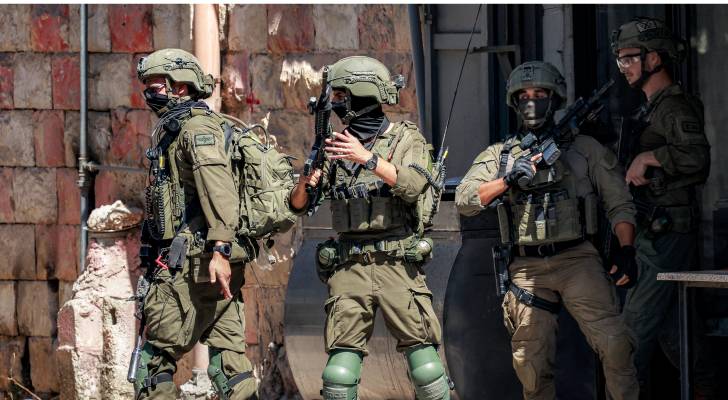 مصادر فلسطينية: تصاعد اعتداءات الاحتلال بالضفة والقدس وإطلاق نار على شاب قرب باب العامود