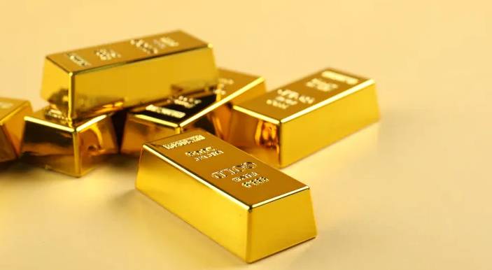 أسعار الذهب بالإمارات تسجل استقرارا نسبيا.. وعيار 21 يبلغ 461.6 درهم