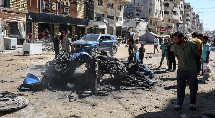 مصادر فلسطينية: استشهاد طفلة ومواطن في قصف "إسرائيلي" استهدف مركبة غرب غزة