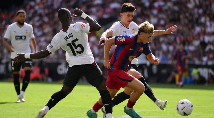 من مباراة برشلونة وفالنسيا