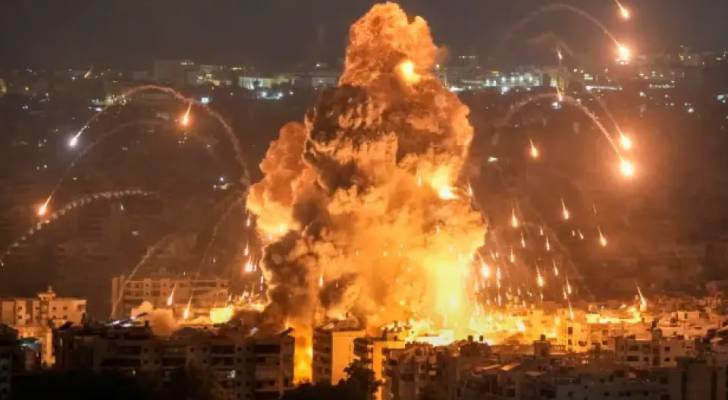 صورة إرشيفية لغارة للاحتلال على مبنى جنوبي لبنان