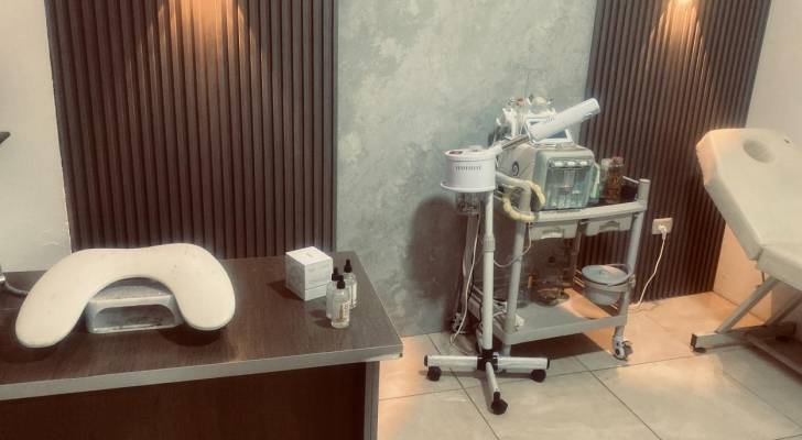 الغذاء والدواء تضبط عيادة تجميل غير مرخصة داخل نادي رياضي للسيدات في العاصمة