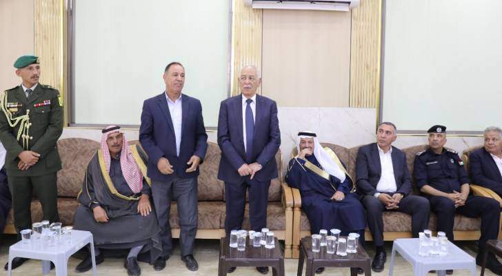 العيسوي يعزي عشيرتي الحيصة والضرابعة