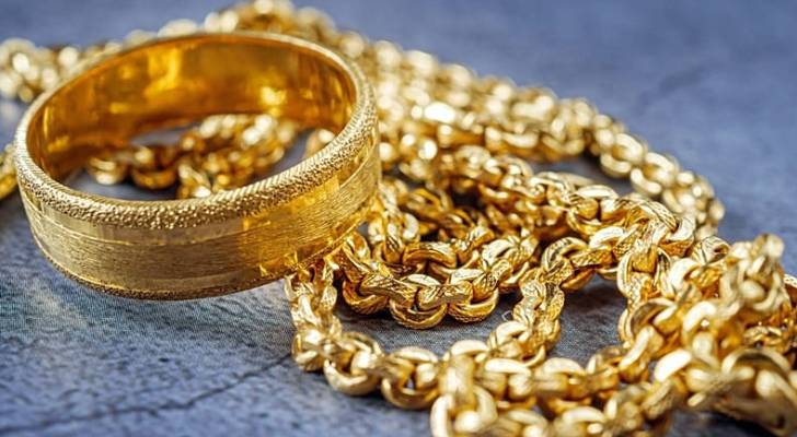 خلال التسعيرة المسائية.. انخفاض أسعار الذهب والليرات في الأردن