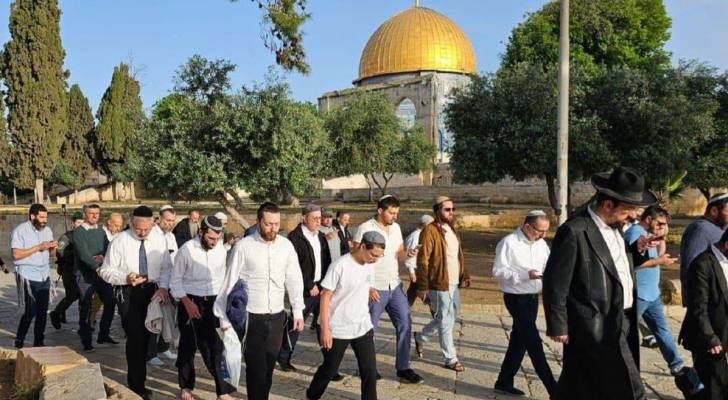 اقتحام المستوطنين للمسجد الأقصى