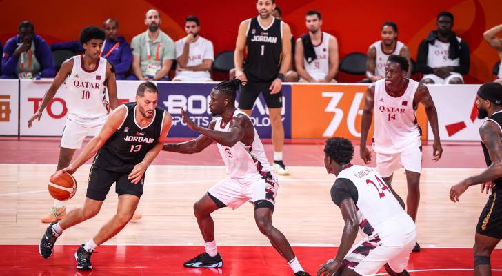 من مباراة المنتخب الوطني وقطر
