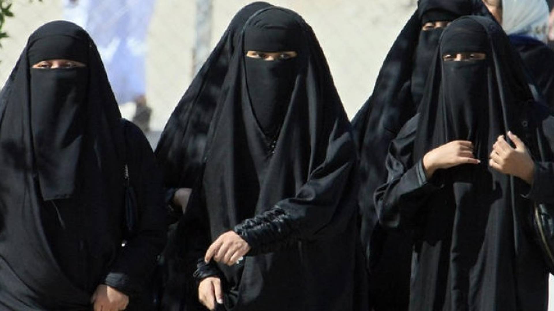 Image 1 from gallery