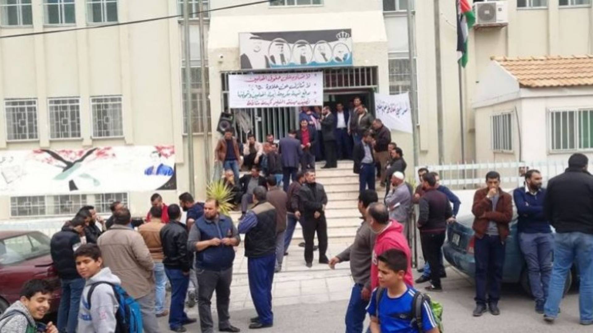 Image 1 from gallery