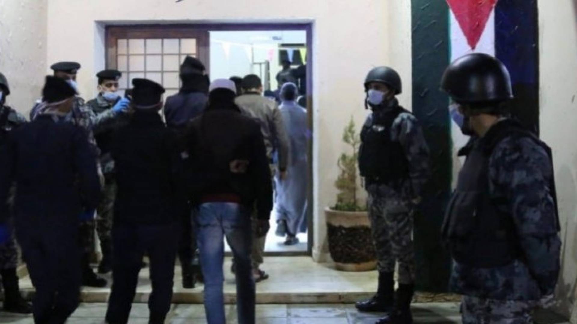 Image 1 from gallery