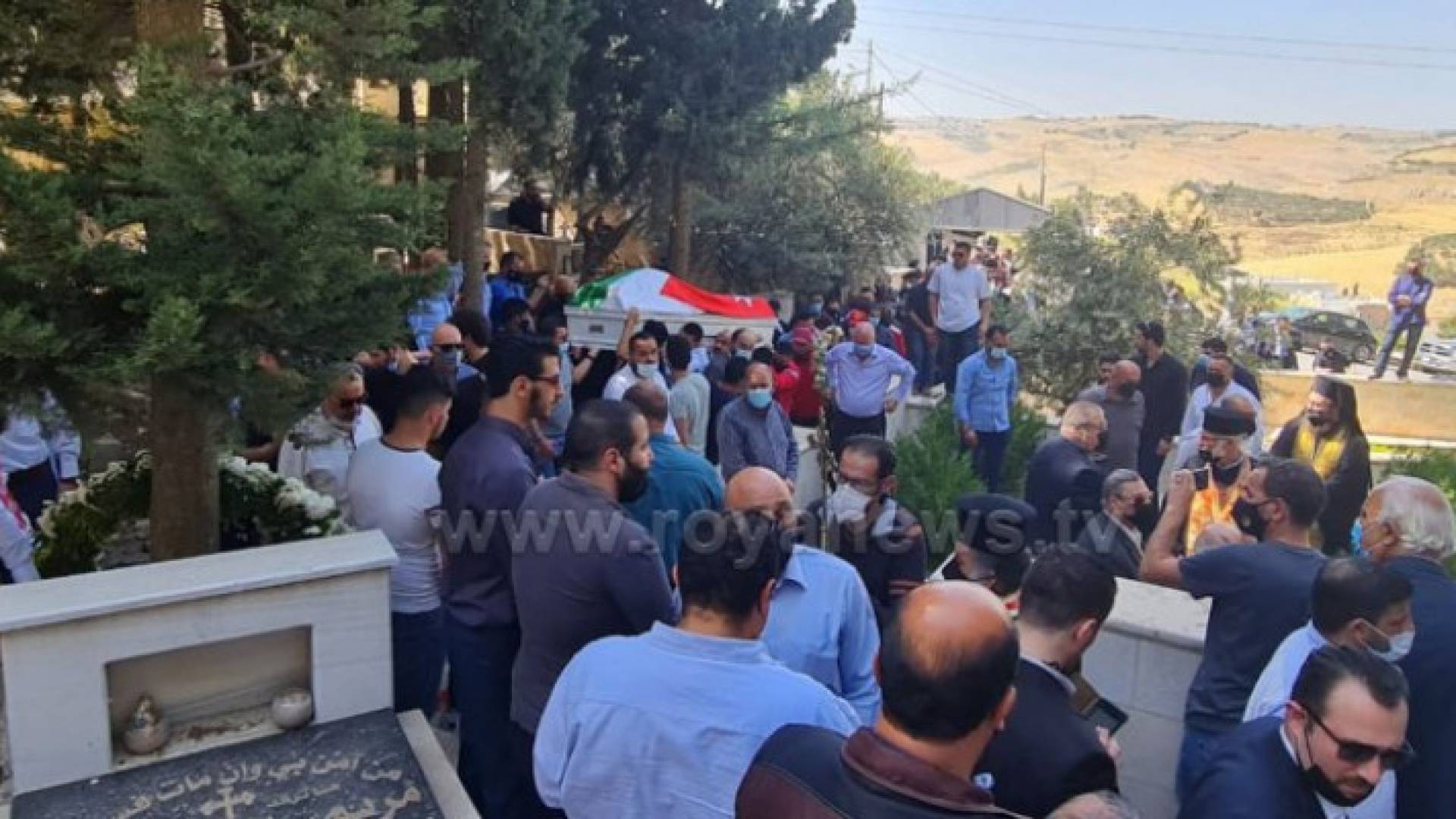 Image 1 from gallery