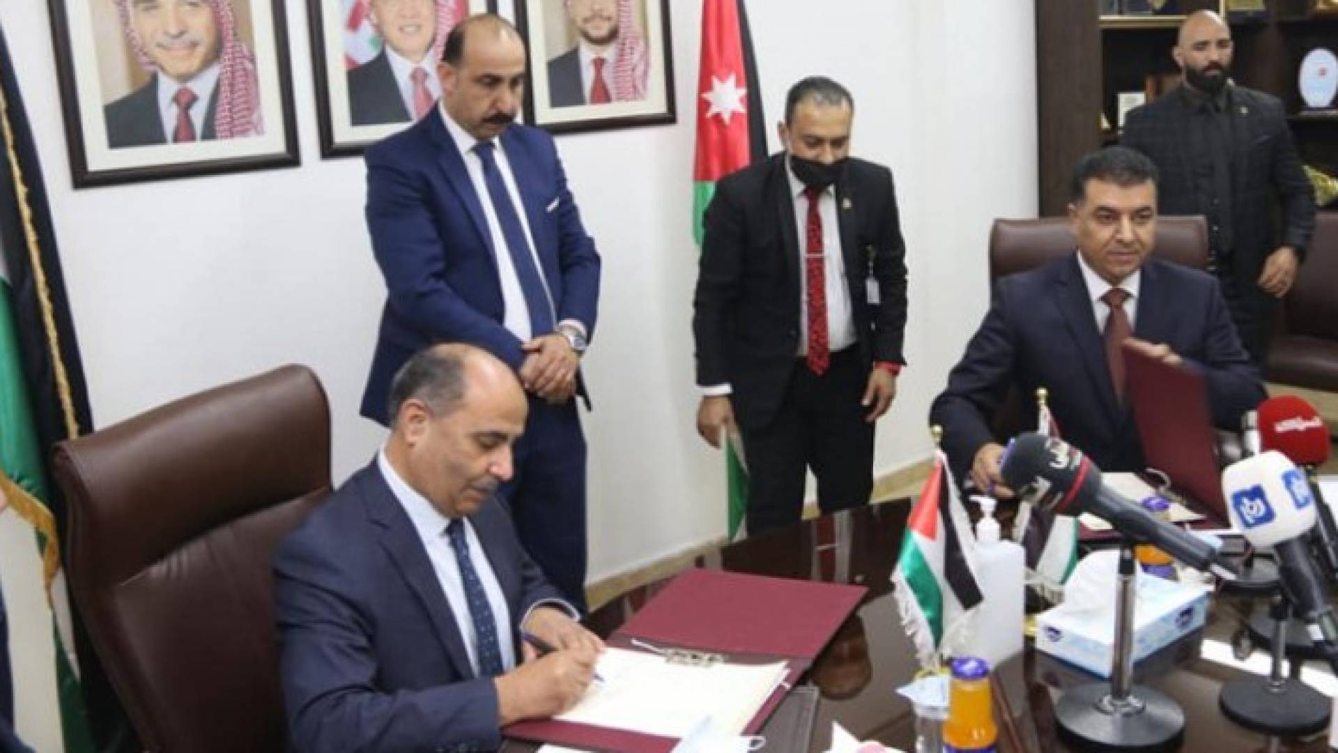 Image 1 from gallery