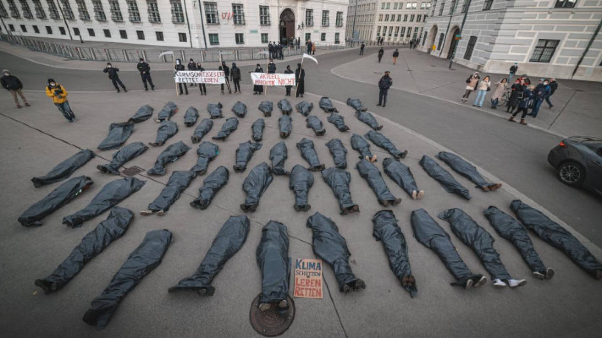 Image 1 from gallery