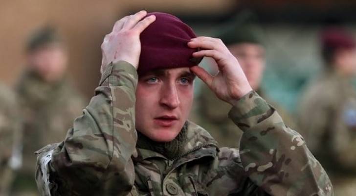 Image of 'Ukrainian soldier crying' is actually British paratrooper from 2019