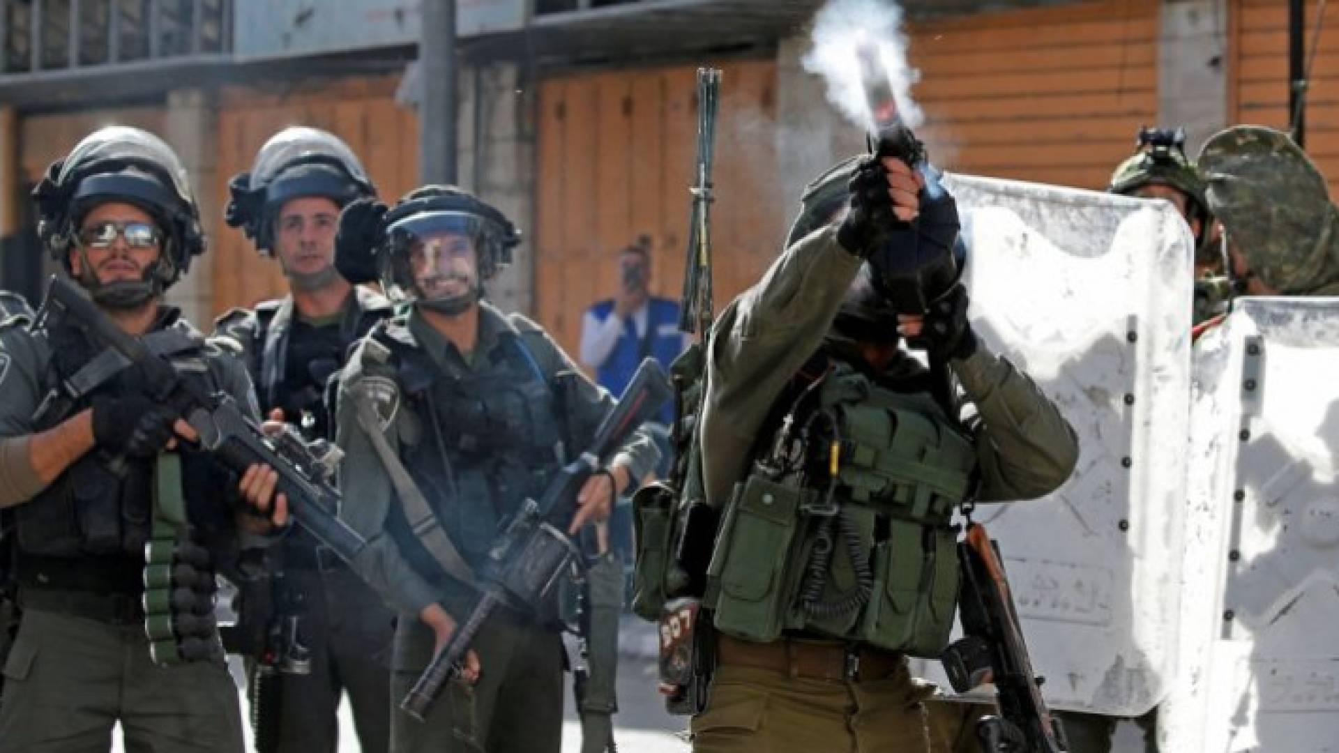 Image 1 from gallery