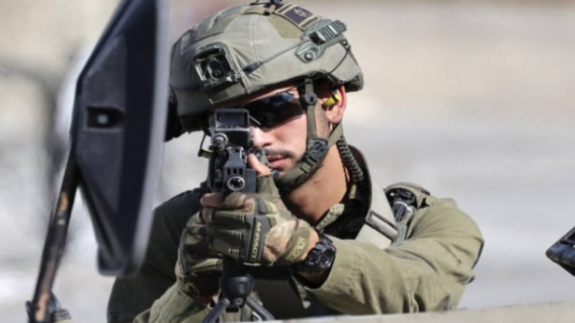 Image 1 from gallery