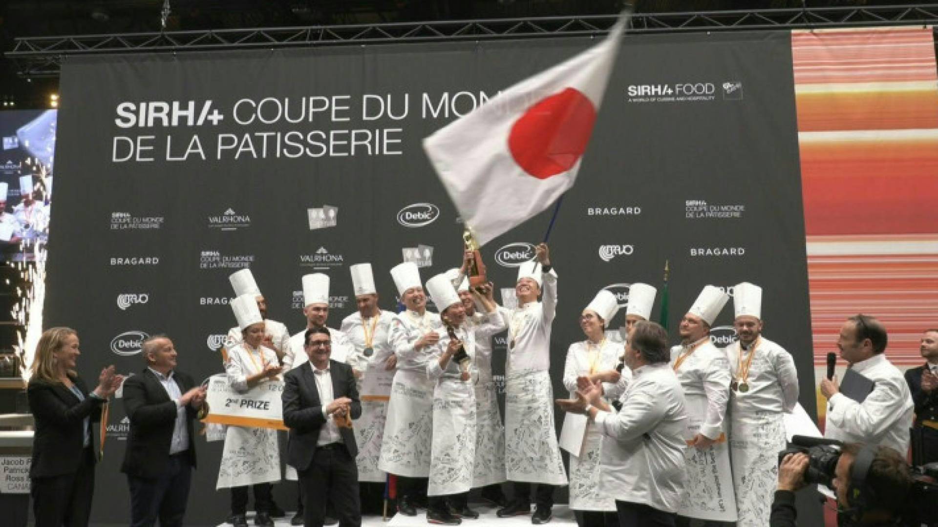 Image 1 from gallery