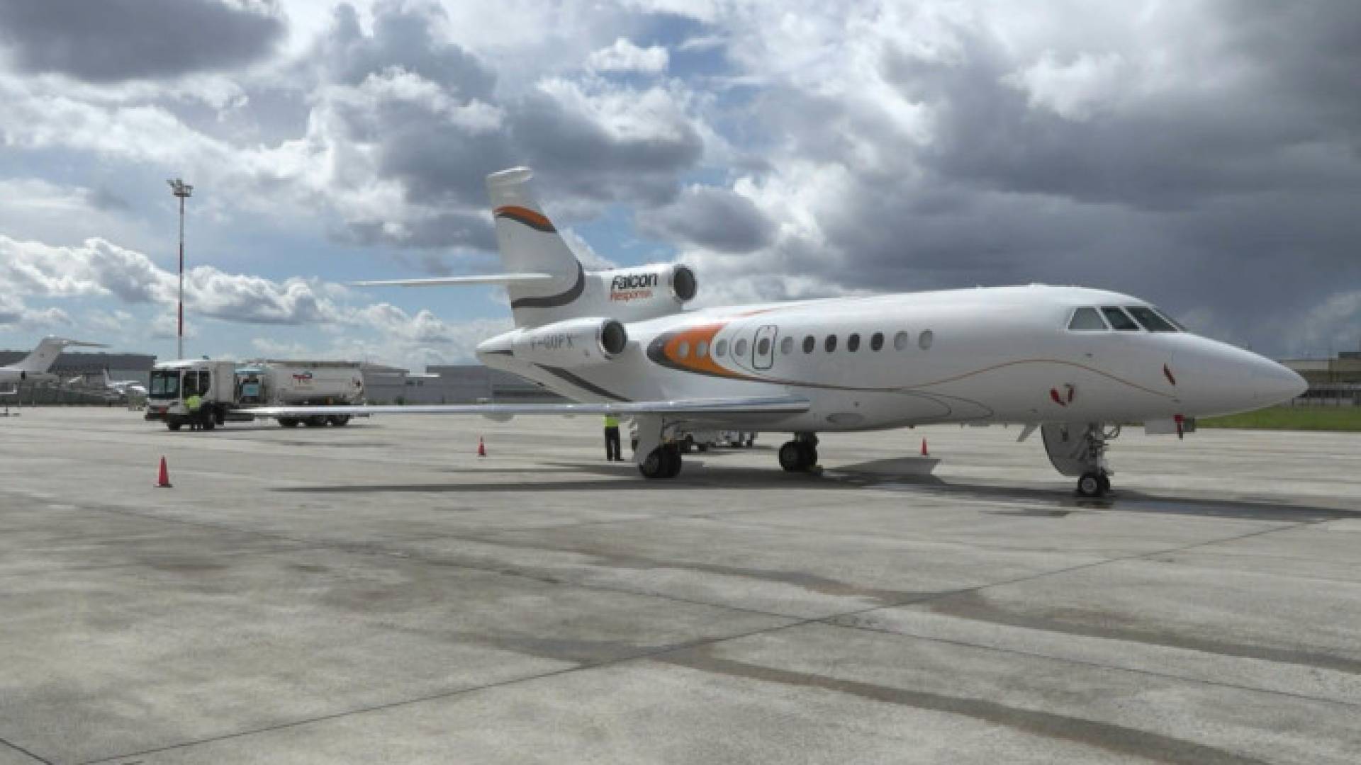 Image 1 from gallery