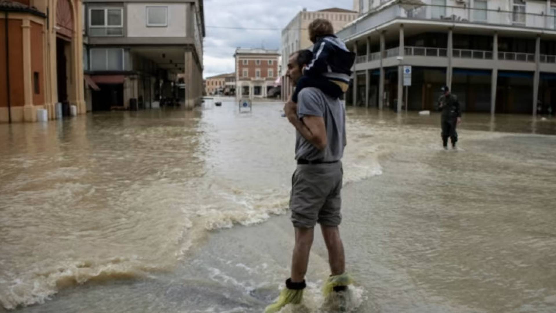 Image 1 from gallery