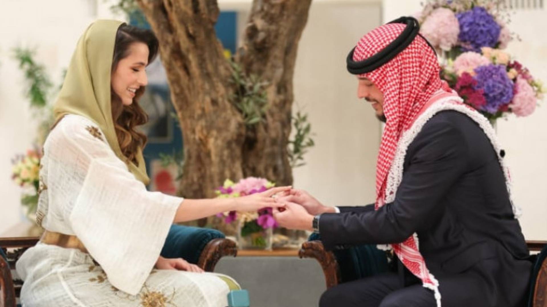 Image 1 from gallery