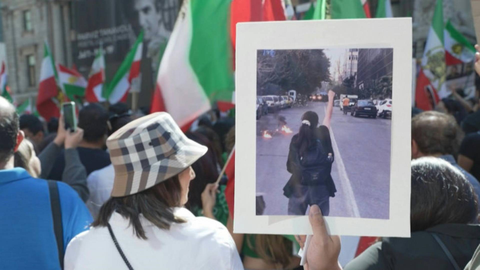 Image 1 from gallery